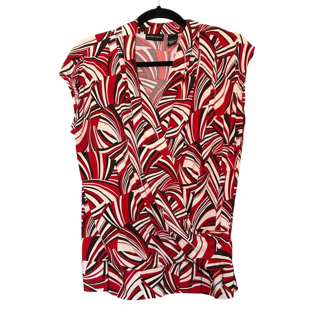 New York & Company Top Womens Size L Red Black White Sleeveless Waistband Blouse